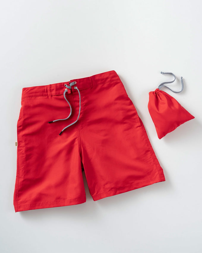 Pantaloneta larga eco amigable de pretina lisa y malla interna#color_340-rojo