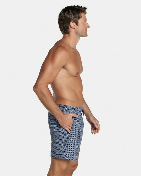 Pantaloneta de baño masculina con práctico bolsillo al lado derecho#color_055-estampado-azul-oscuro