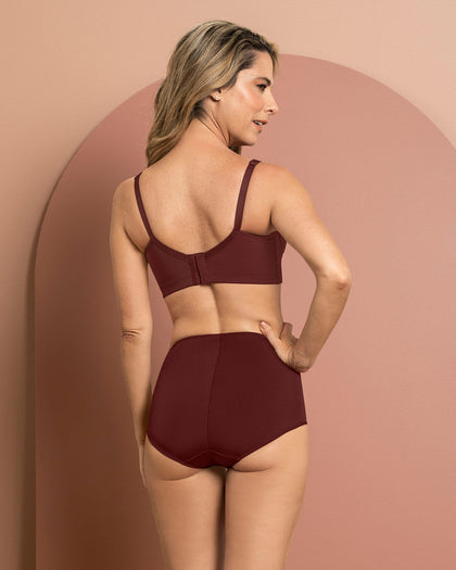 Panty clásico de compresión suave con toques de encaje en abdomen#color_a21-vino