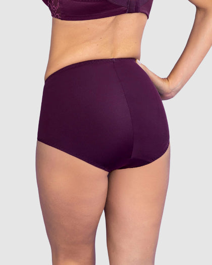 Panty clásico de compresión suave con toques de encaje en abdomen#color_a97-uva